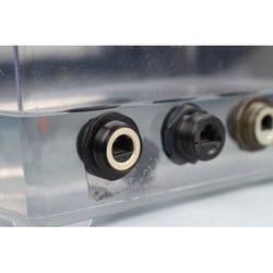 加固型RJ45插头，锌镍抛光，适用于外径为0.271-0.330in/0.7-0.8cm的线缆，带防尘帽的图片
