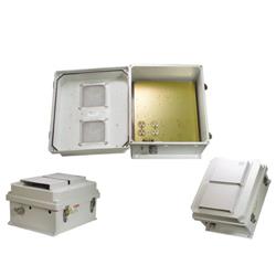 14×12×7英寸（35.6×30.5×17.8厘米）防风雨接线盒，120V交流，开孔盒盖的图片